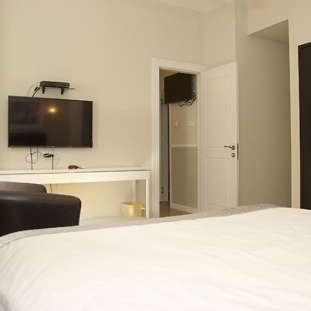 Lenis Hotel Tel Aviv Bagian luar foto