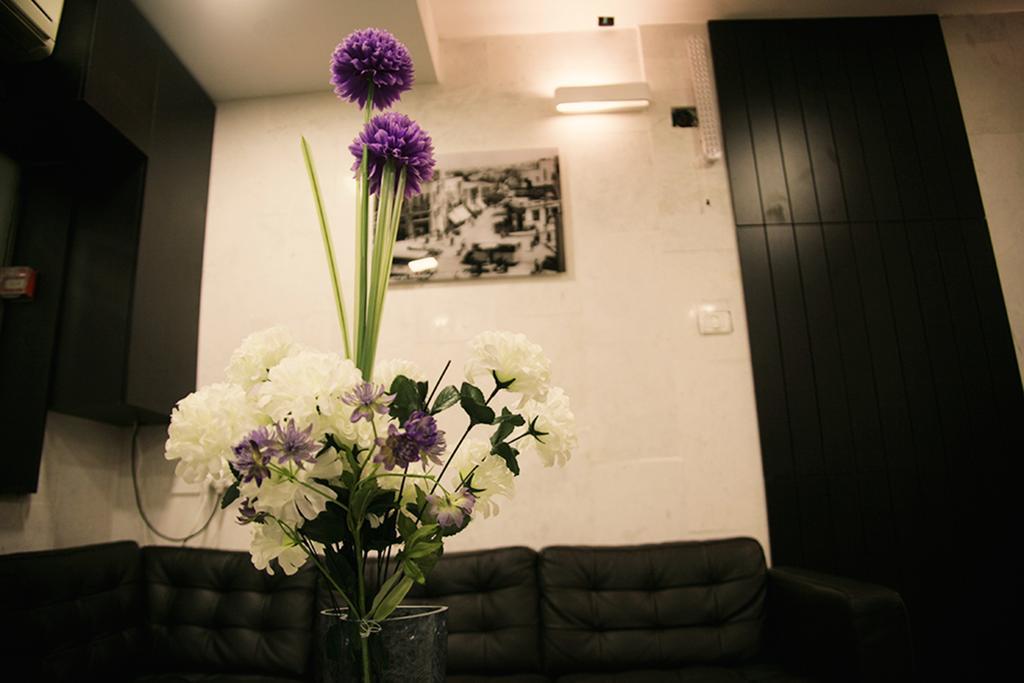 Lenis Hotel Tel Aviv Bagian luar foto