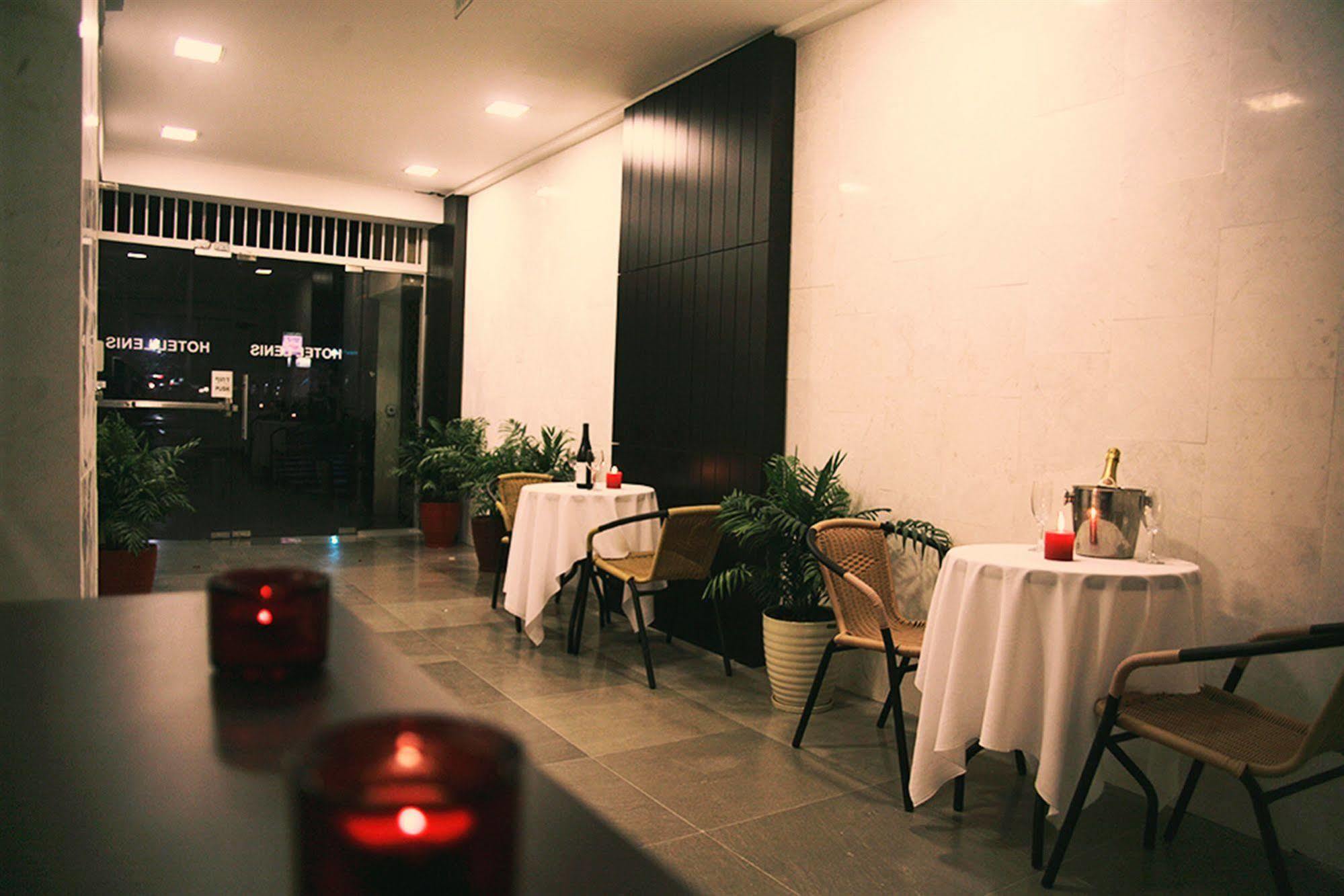 Lenis Hotel Tel Aviv Bagian luar foto