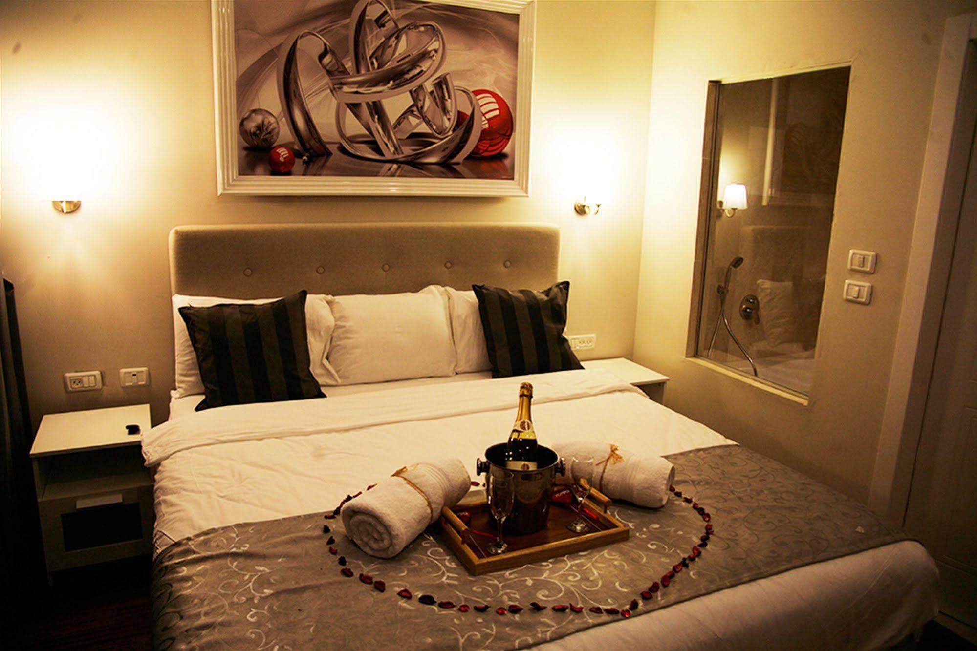 Lenis Hotel Tel Aviv Bagian luar foto